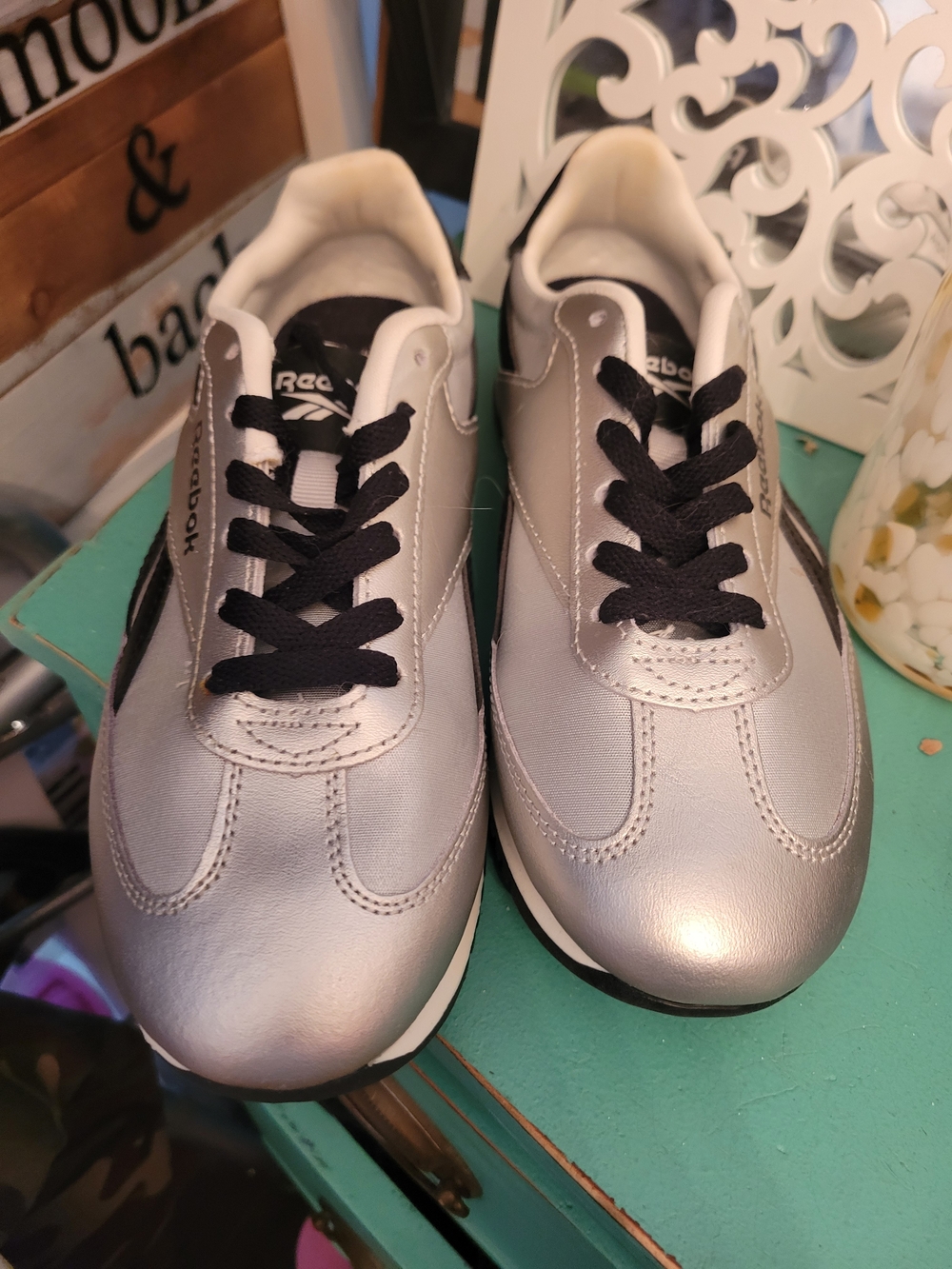 Reebok Silver Classic Lace-Up Sneakers. Nwot